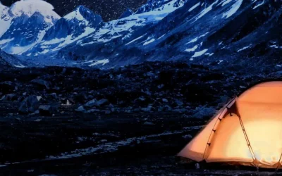Dormire sotto le stelle: glamping e bubble hotel